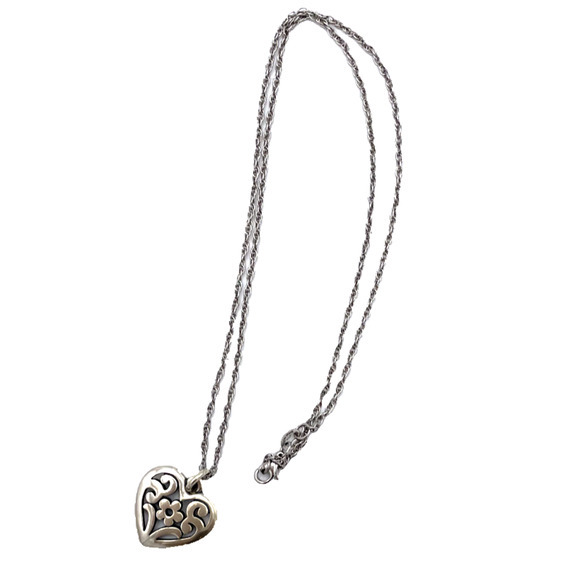 James Avery retired Floral Heart Pendant 18" Chain 925S - Picture 3 of 6